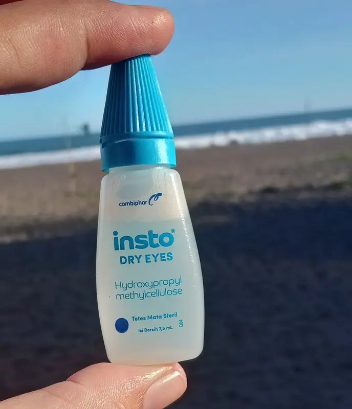 Insto Dry Eyes dengan kandungan Hydroxypropyl Methylcellulose 
